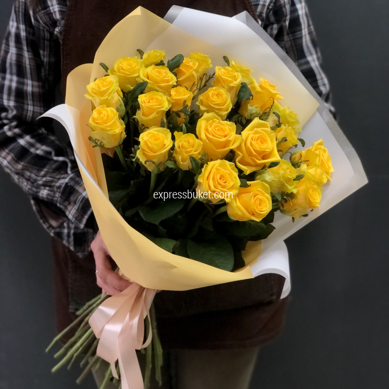 Букет из 25 желтых роз Ол Райт